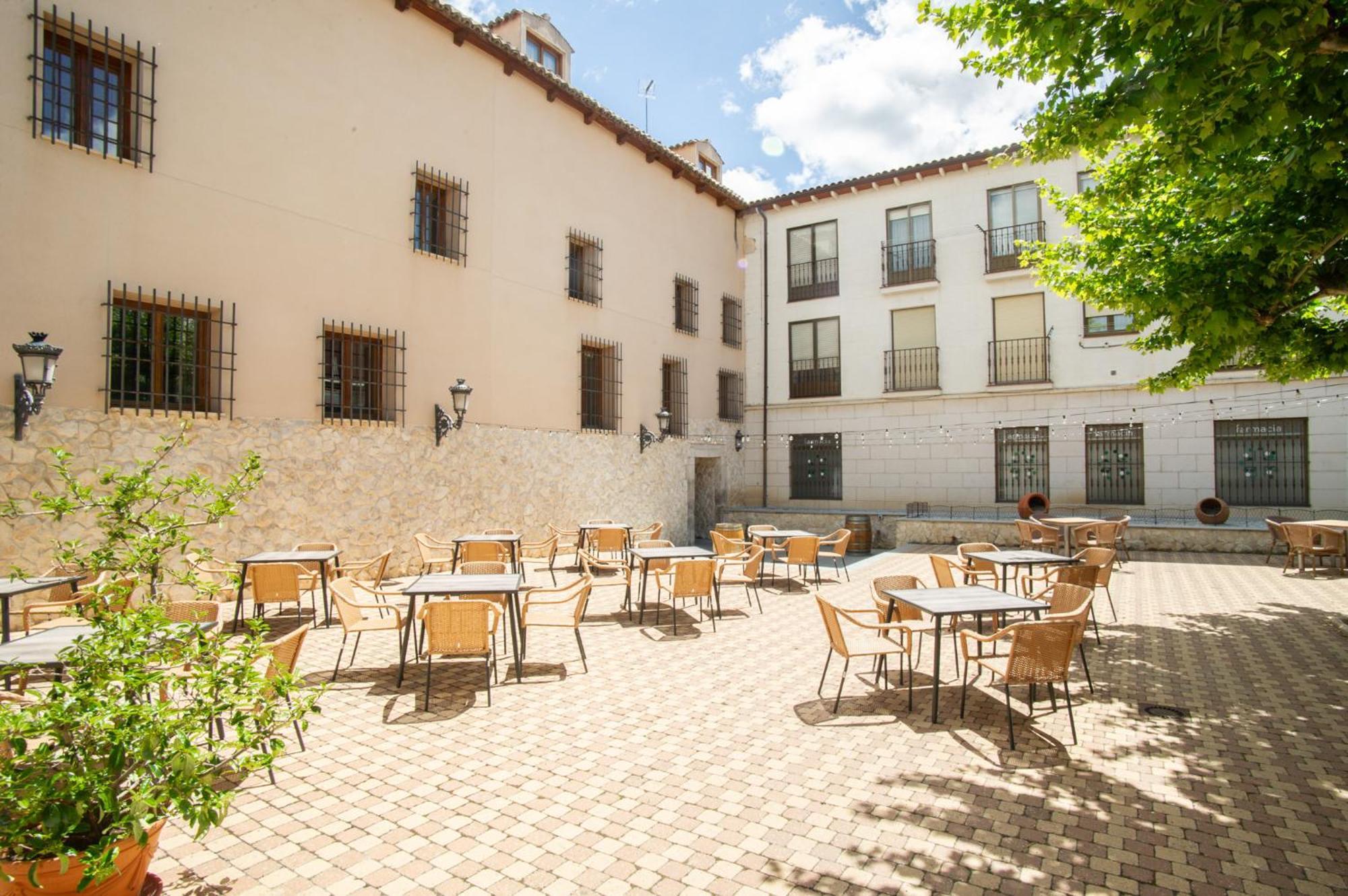 Azz Penafiel Las Claras Hotel & Spa Экстерьер фото