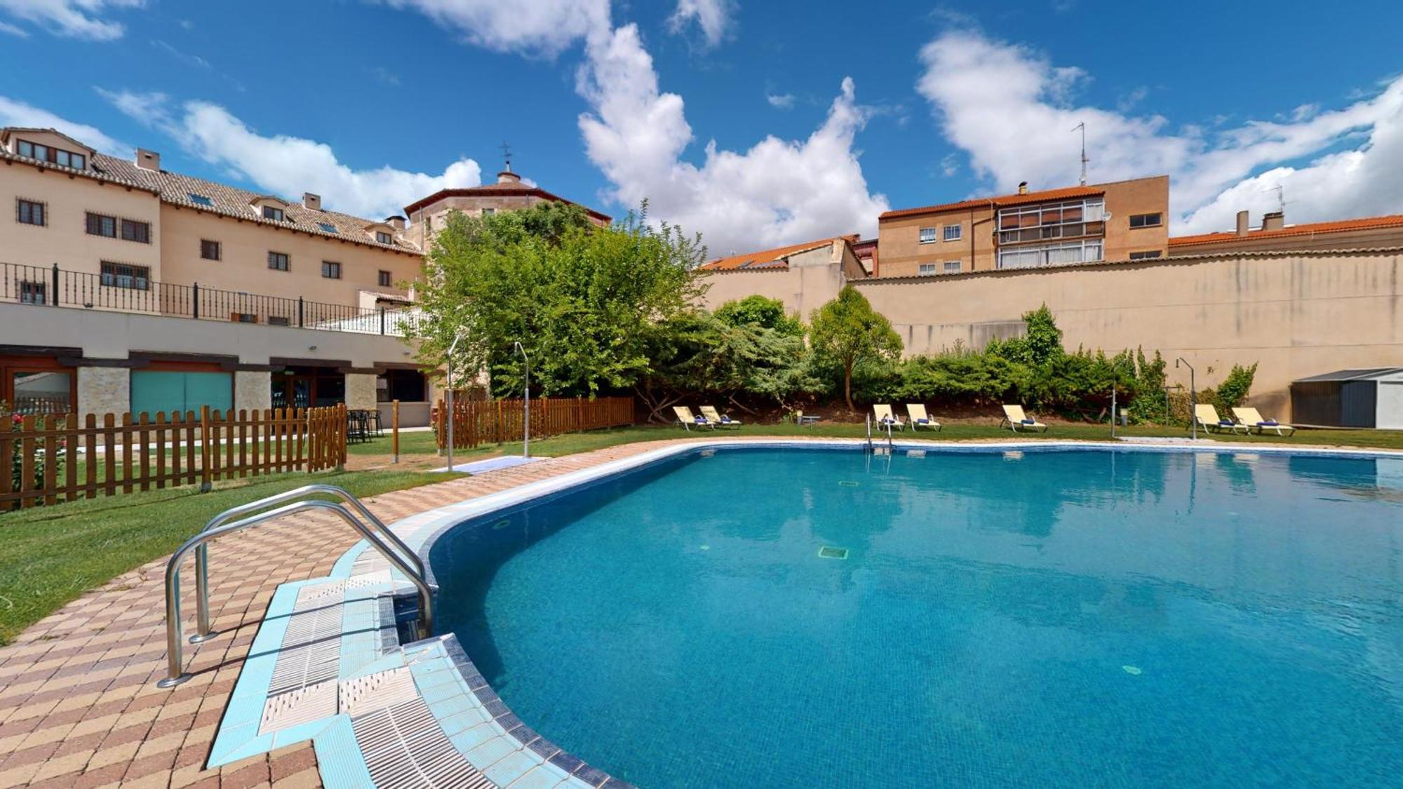 Azz Penafiel Las Claras Hotel & Spa Экстерьер фото