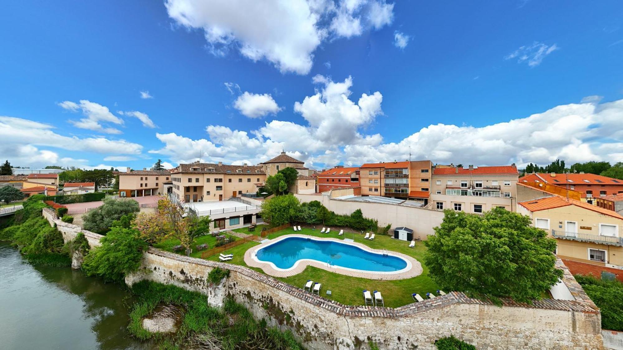 Azz Penafiel Las Claras Hotel & Spa Экстерьер фото